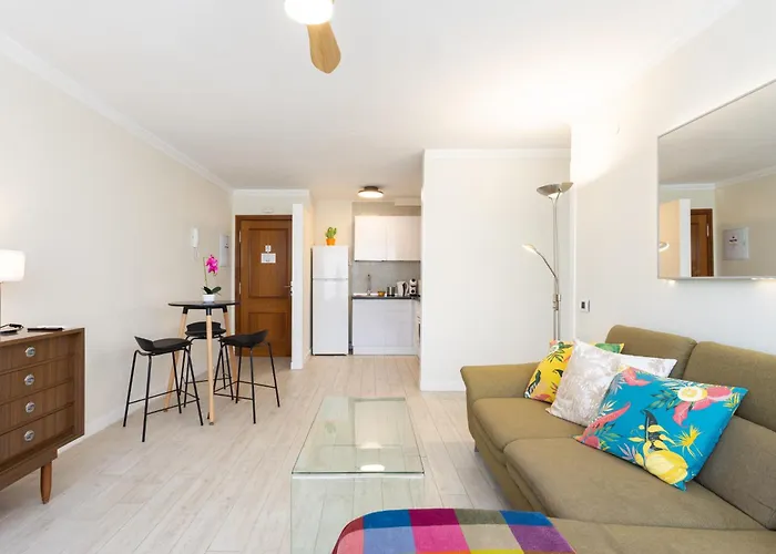 Appartement Home2book Bright & Communal Pool Cruz *