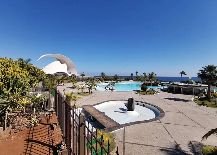Home2book Bright & Communal Pool Cruz *